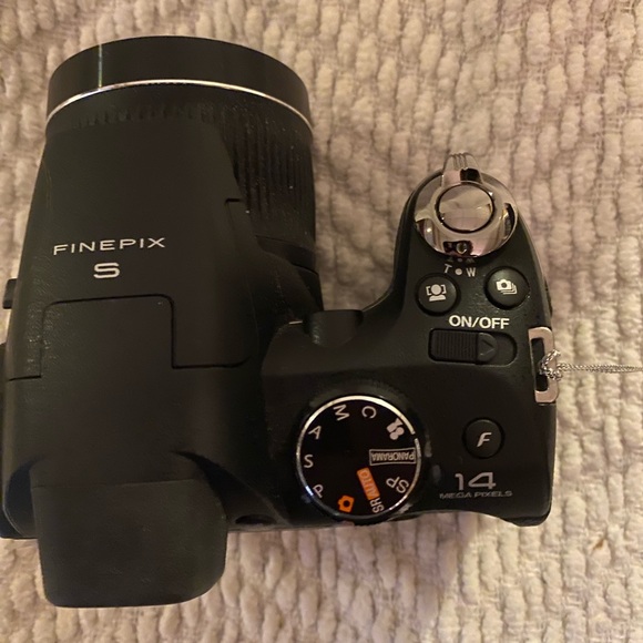 Digital camera - Picture 5 of 8